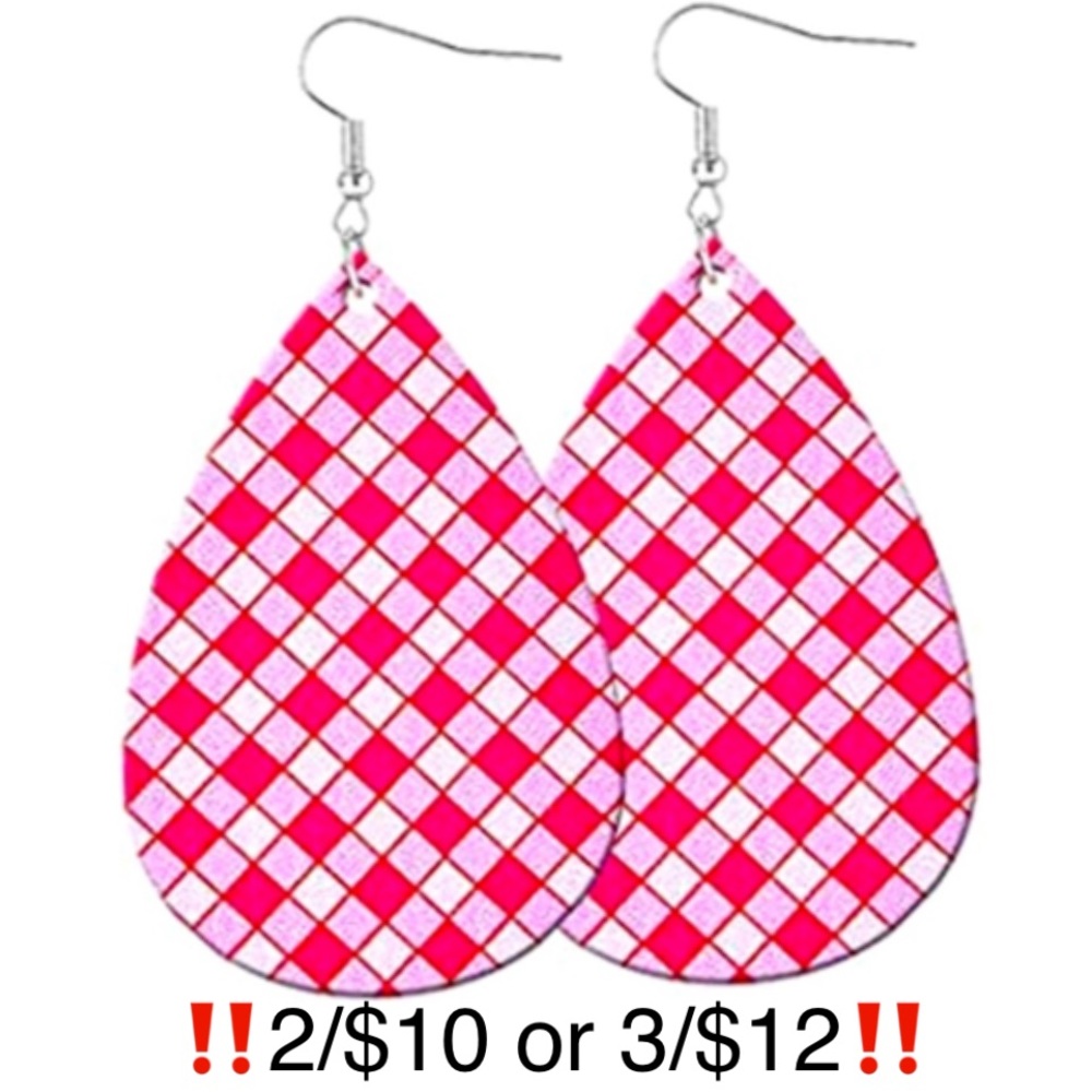 Pink & White Plaid Dangling Faux Leather Teardrop Shaped Fishhook Back Earrings